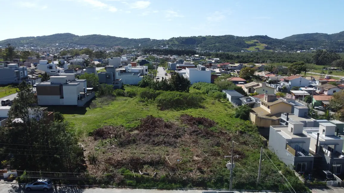 Foto 5 de Terreno / Lote à venda, 687m2 em Garopaba - SC