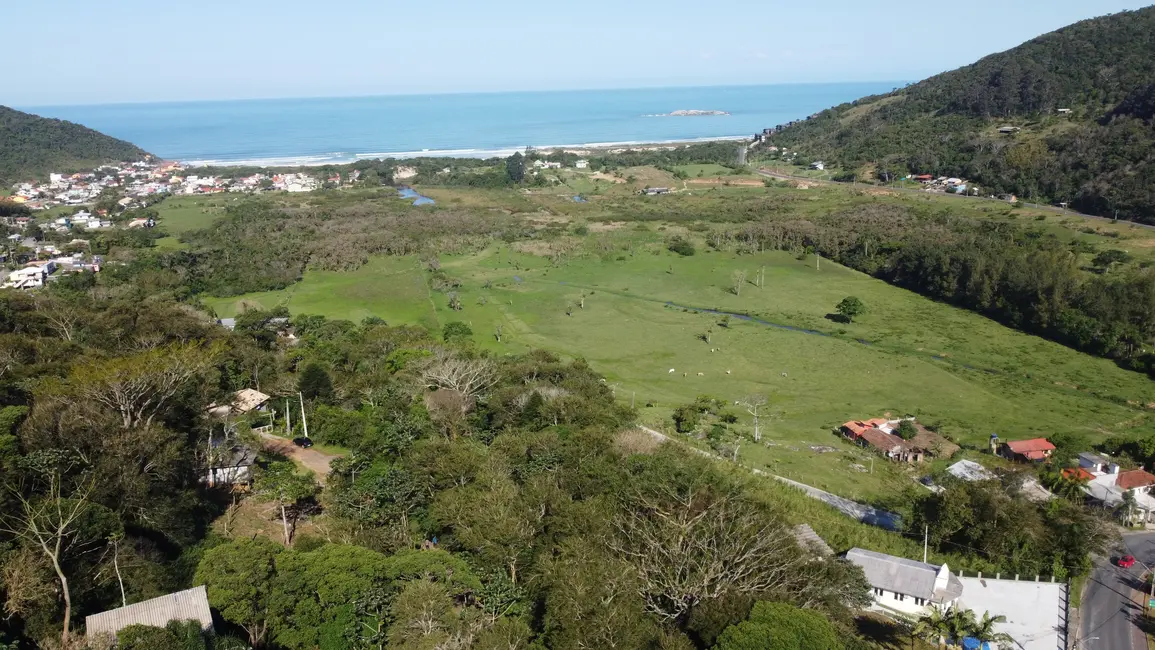 Foto 5 de Terreno / Lote à venda, 700m2 em Garopaba - SC