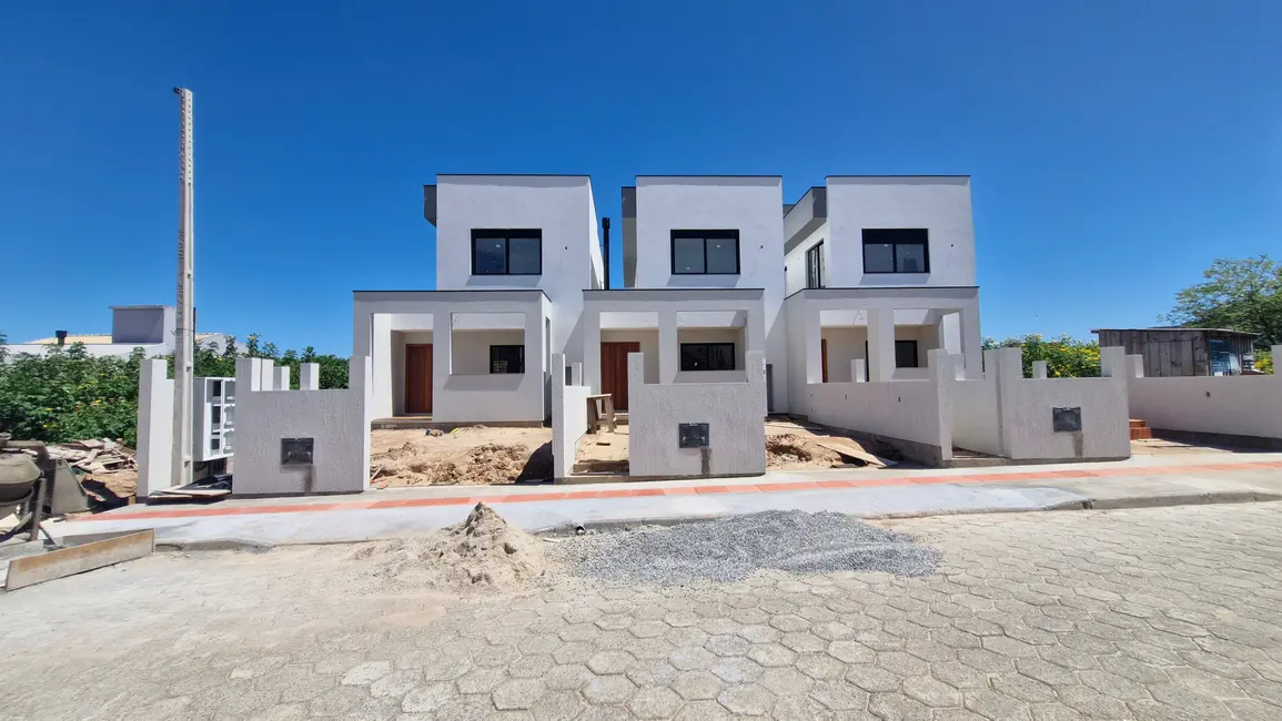 Foto 1 de Casa com 3 quartos à venda, 127m2 em Garopaba - SC