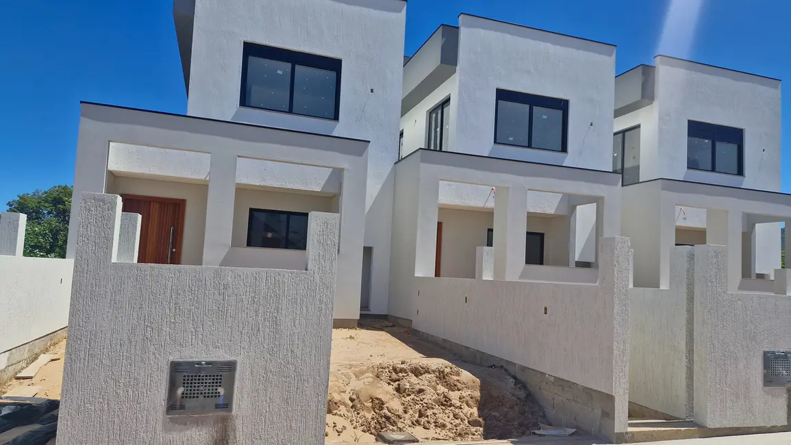 Foto 2 de Casa com 3 quartos à venda, 127m2 em Garopaba - SC