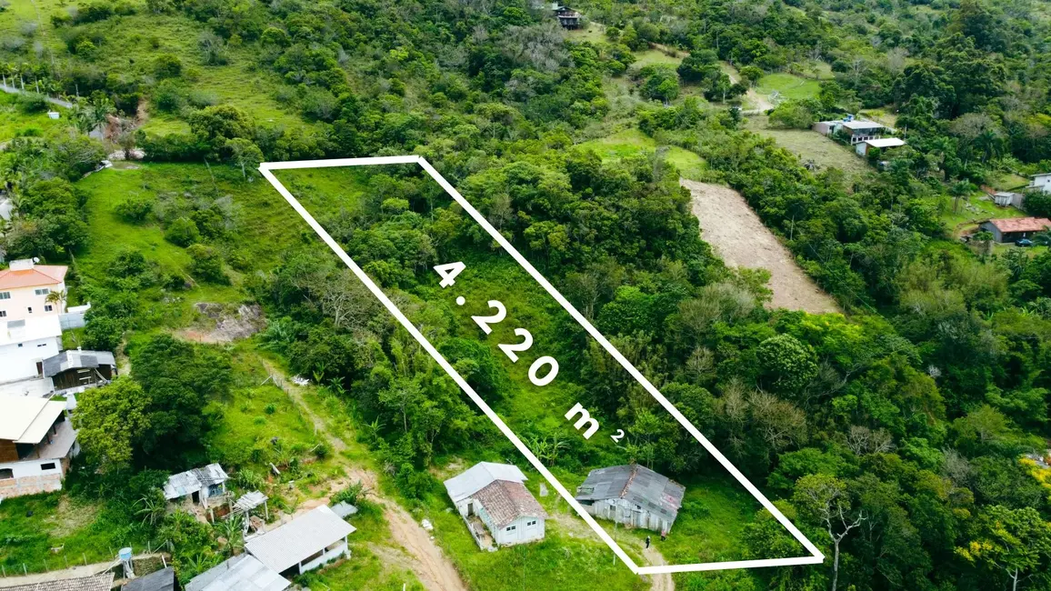 Foto 1 de Terreno / Lote à venda, 4220m2 em Garopaba - SC