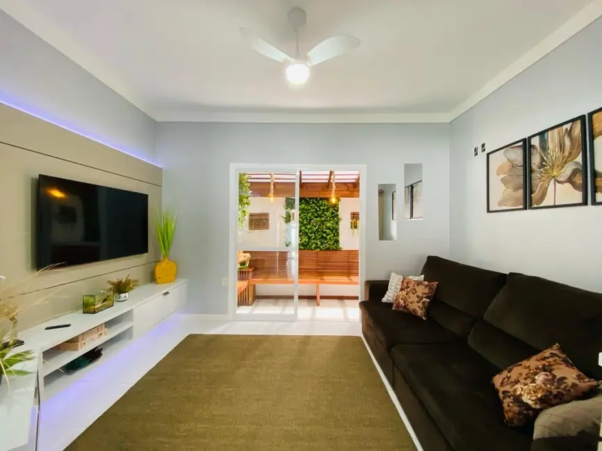 Foto 6 de Casa com 5 quartos à venda, 255m2 em Centro, Paulo Lopes - SC