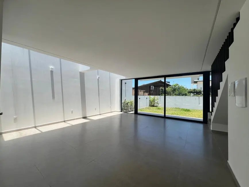 Foto 7 de Casa com 2 quartos à venda, 145m2 em Garopaba - SC