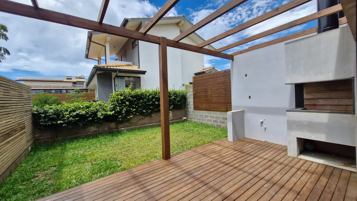 Foto 8 de Casa com 3 quartos à venda, 178m2 em Garopaba - SC