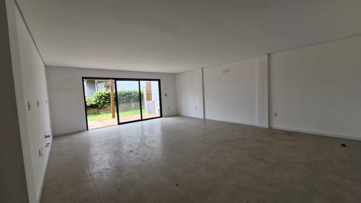 Foto 7 de Casa com 3 quartos à venda, 178m2 em Garopaba - SC