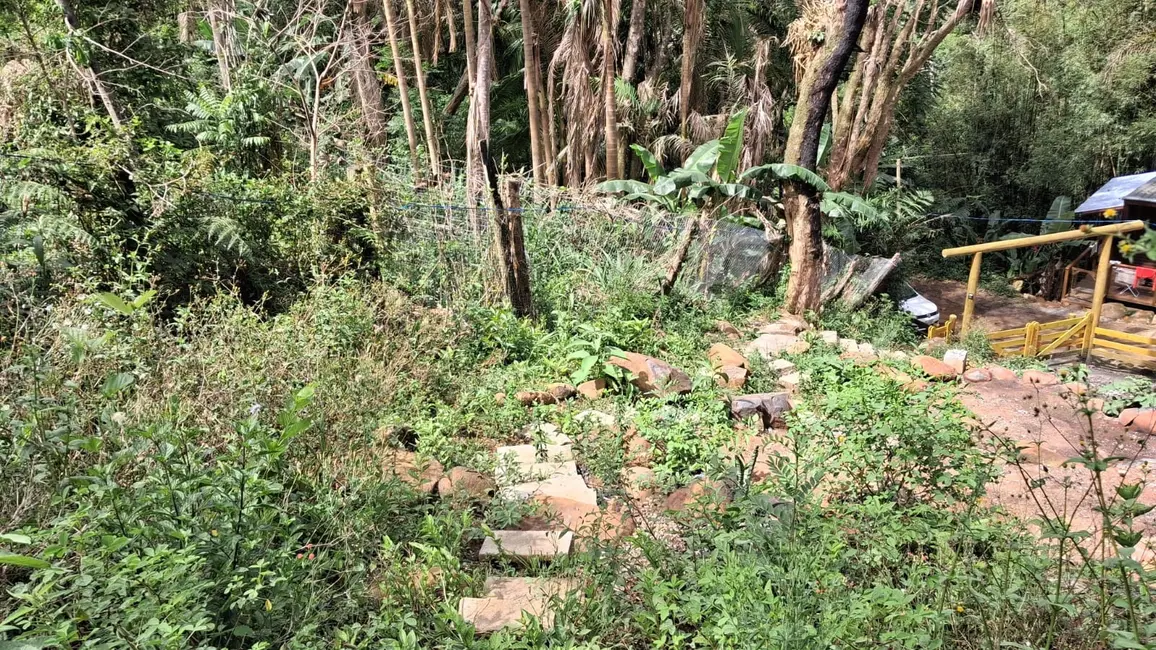 Foto 1 de Terreno / Lote à venda, 360m2 em Garopaba - SC