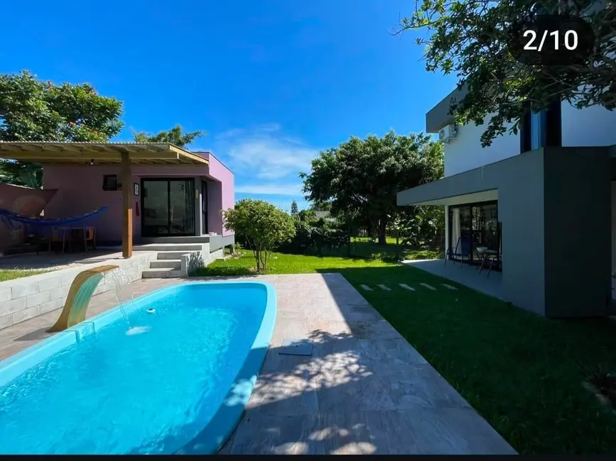 Foto 1 de Casa com 2 quartos à venda, 180m2 em Ibiraquera, Imbituba - SC