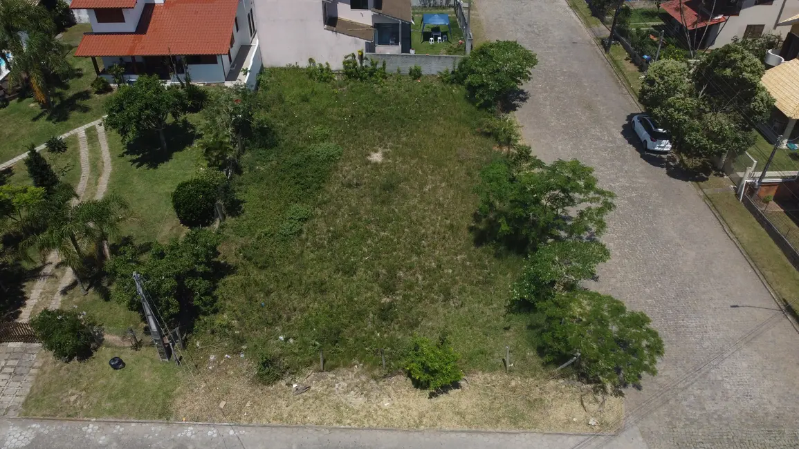 Foto 2 de Terreno / Lote à venda, 640m2 em Centro, Garopaba - SC
