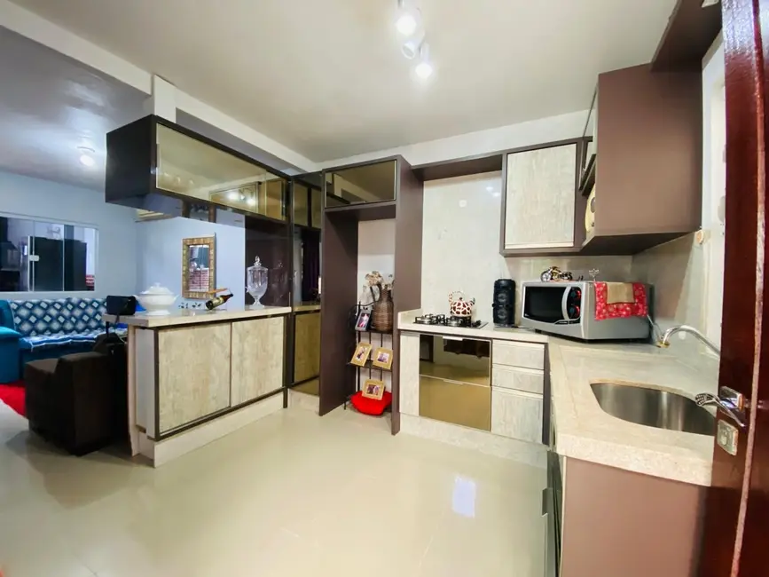 Casa com 3 quartos à venda, 185m2 em Paulo Lopes - SC - imagem 5 Foto 5 de Casa com 3 quartos à venda, 185m2 em Paulo Lopes - SC