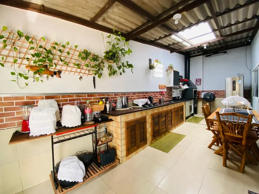 Casa com 3 quartos à venda, 185m2 em Paulo Lopes - SC - imagem 3 Foto 3 de Casa com 3 quartos à venda, 185m2 em Paulo Lopes - SC