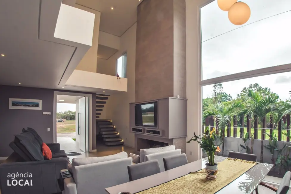 Foto 3 de Casa de Condomínio com 3 quartos à venda, 350m2 em Garopaba - SC