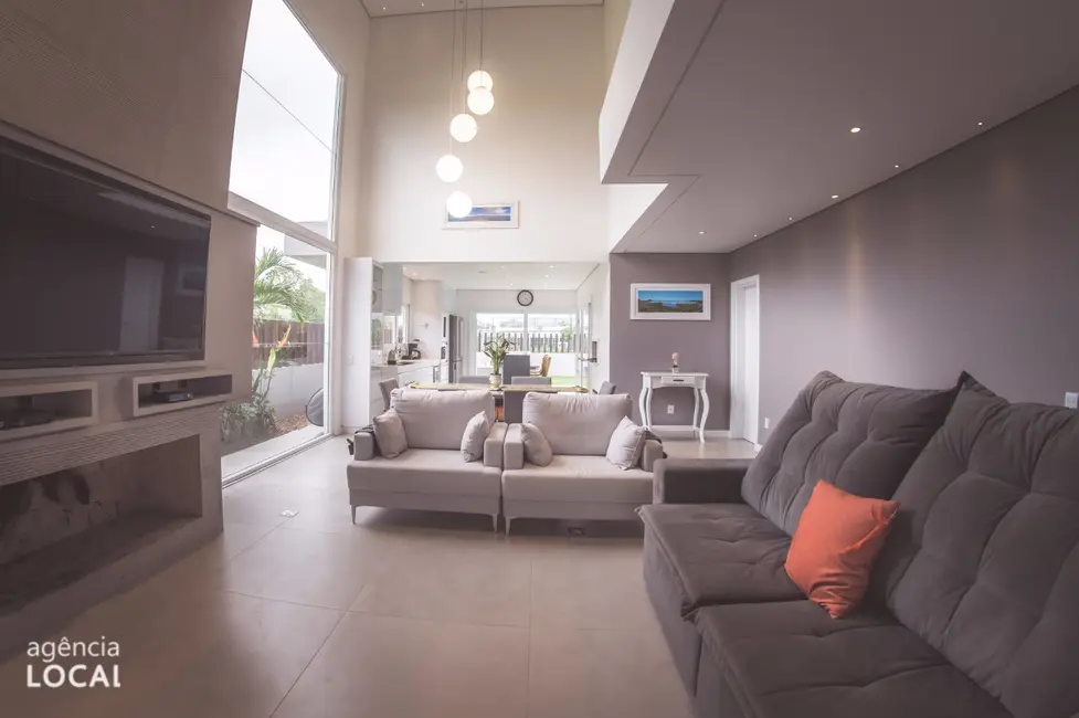 Foto 4 de Casa de Condomínio com 3 quartos à venda, 350m2 em Garopaba - SC