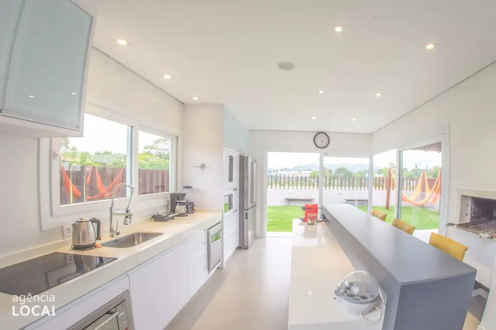 Foto 6 de Casa de Condomínio com 3 quartos à venda, 350m2 em Garopaba - SC