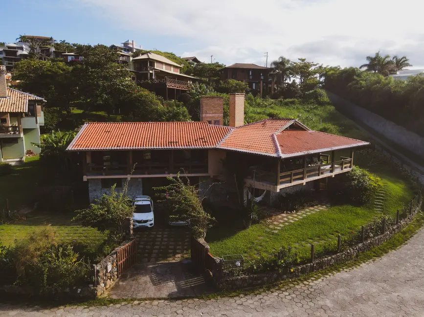 Foto 6 de Casa com 5 quartos à venda, 263m2 em Garopaba - SC