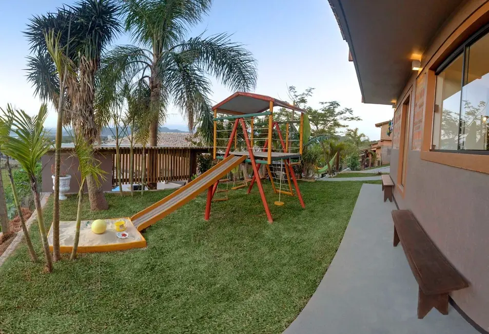 Foto 9 de Pousada com 13 quartos à venda, 600m2 em Garopaba - SC