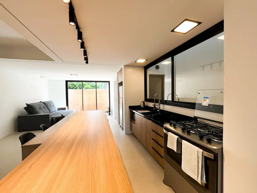 Foto 3 de Casa com 4 quartos à venda, 172m2 em Garopaba - SC