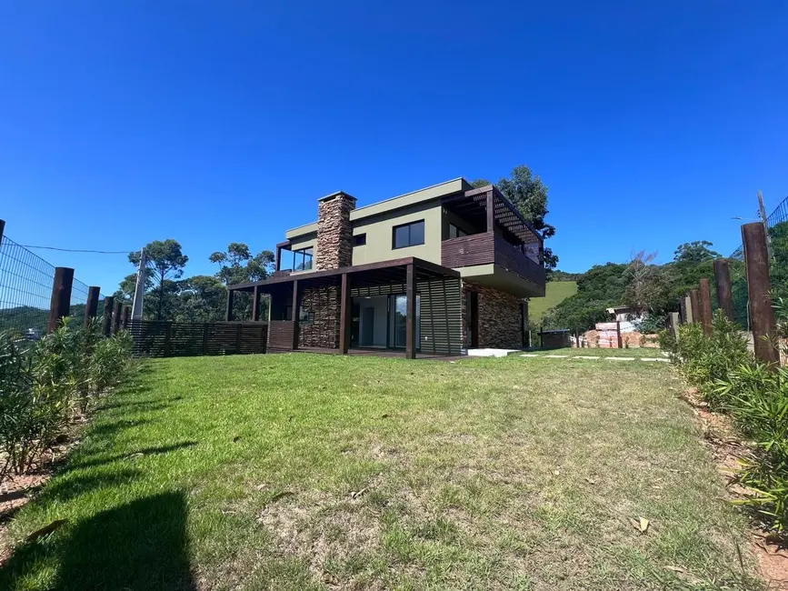 Foto 2 de Casa com 4 quartos à venda, 162m2 em Garopaba - SC
