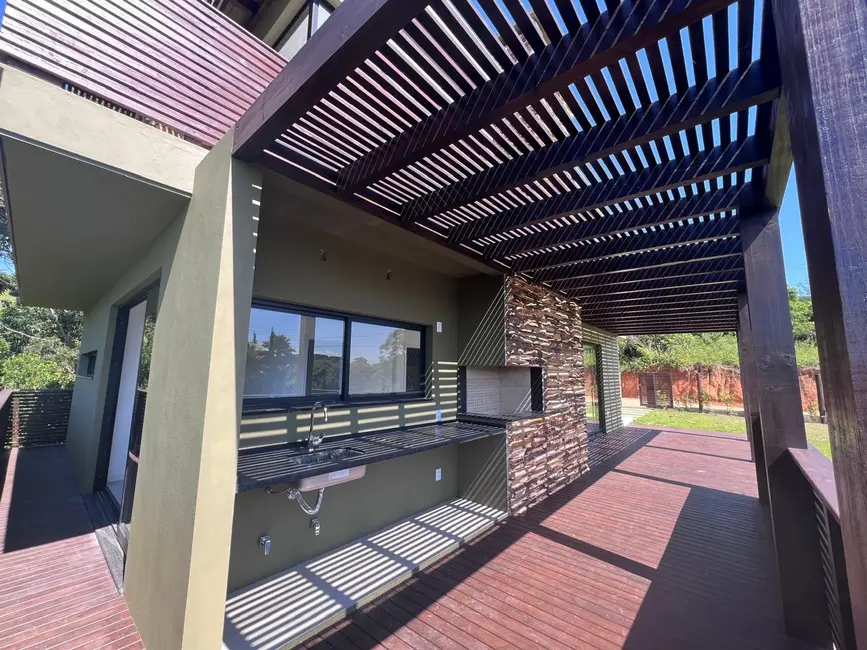 Foto 7 de Casa com 4 quartos à venda, 162m2 em Garopaba - SC