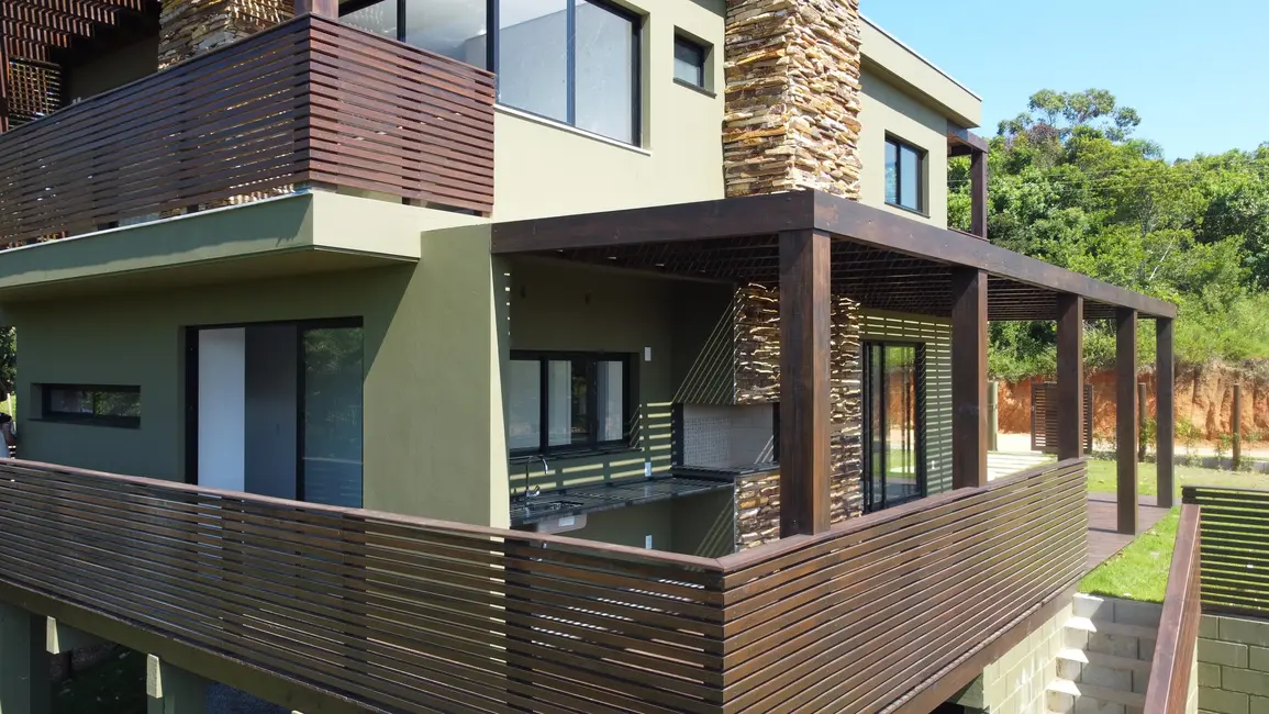 Foto 4 de Casa com 4 quartos à venda, 162m2 em Garopaba - SC