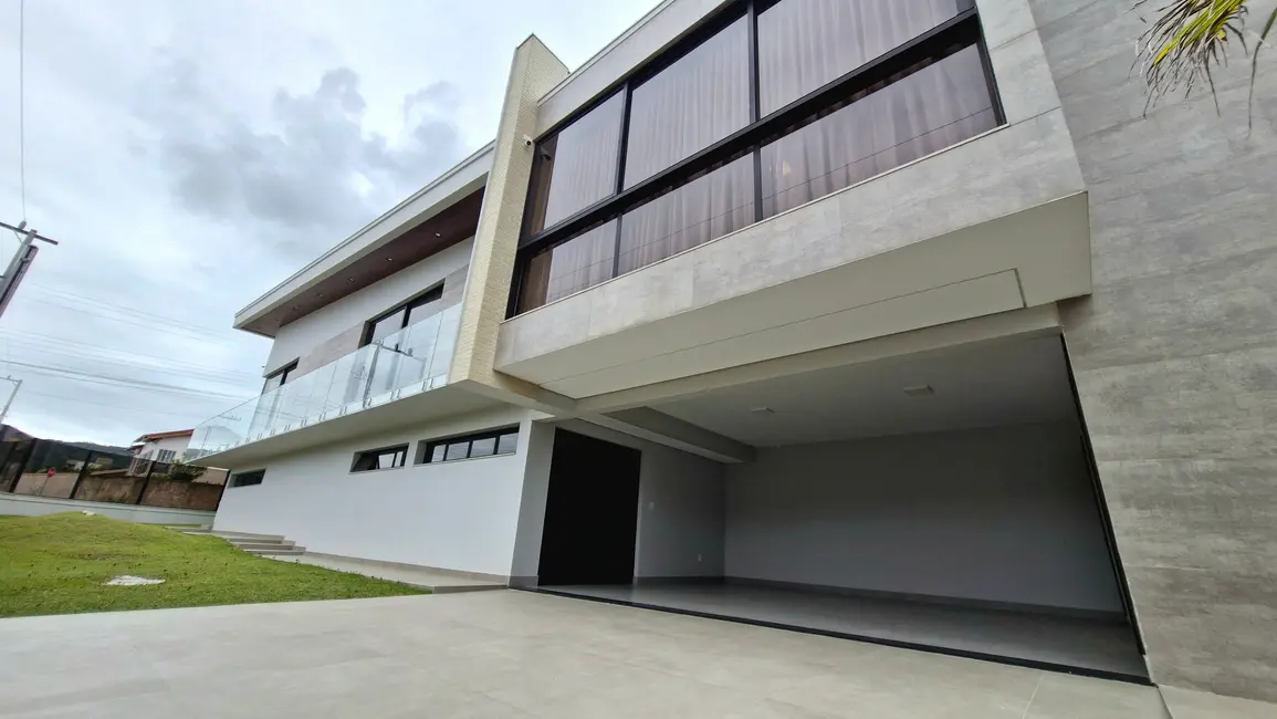 Foto 1 de Casa com 4 quartos à venda, 450m2 em Centro, Imbituba - SC