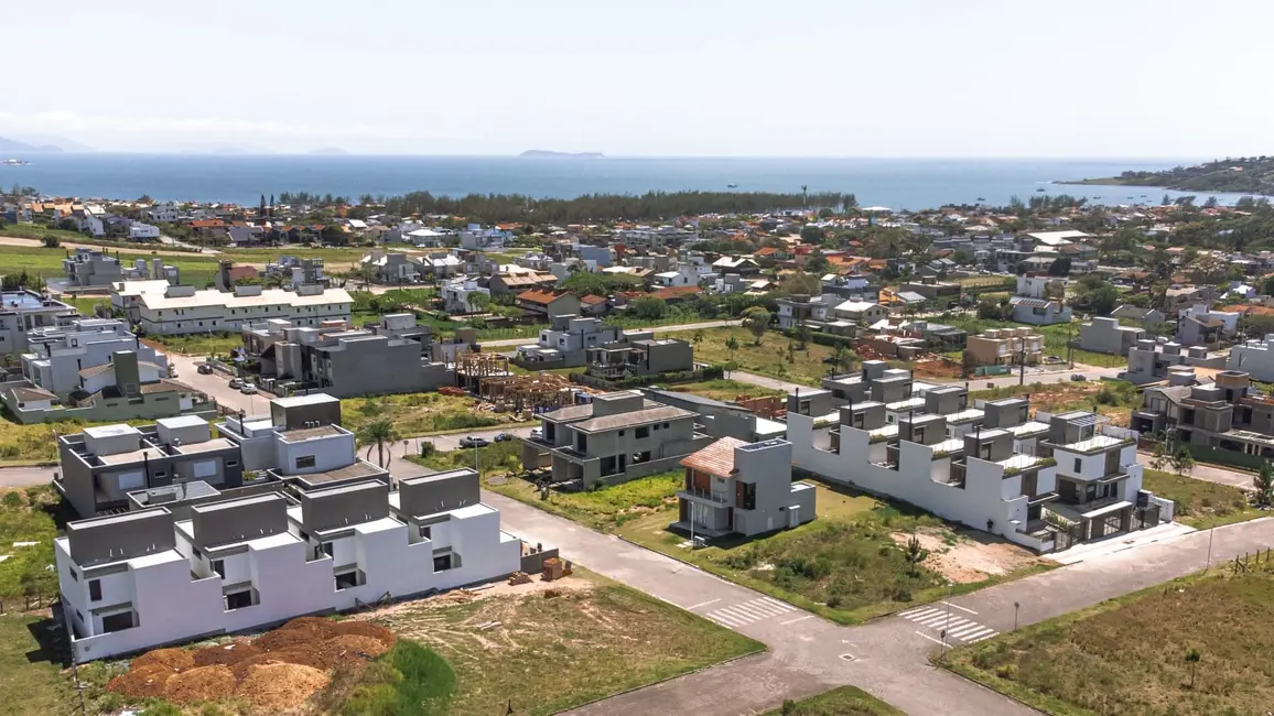 Foto 2 de Casa de Condomínio com 3 quartos à venda, 115m2 em Garopaba - SC