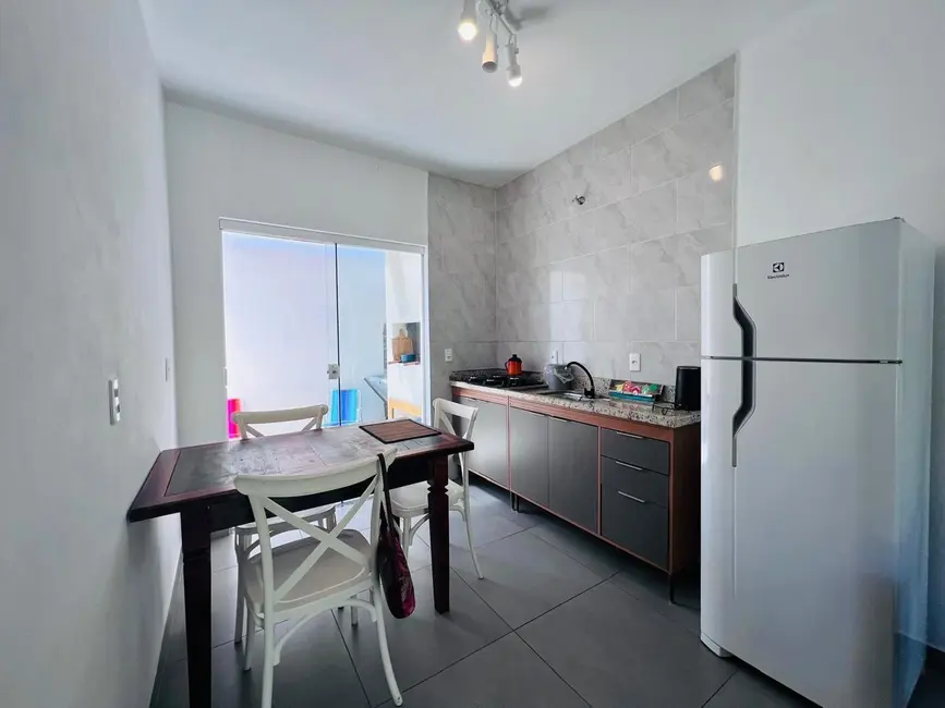 Foto 5 de Casa de Condomínio com 2 quartos à venda, 55m2 em Garopaba - SC