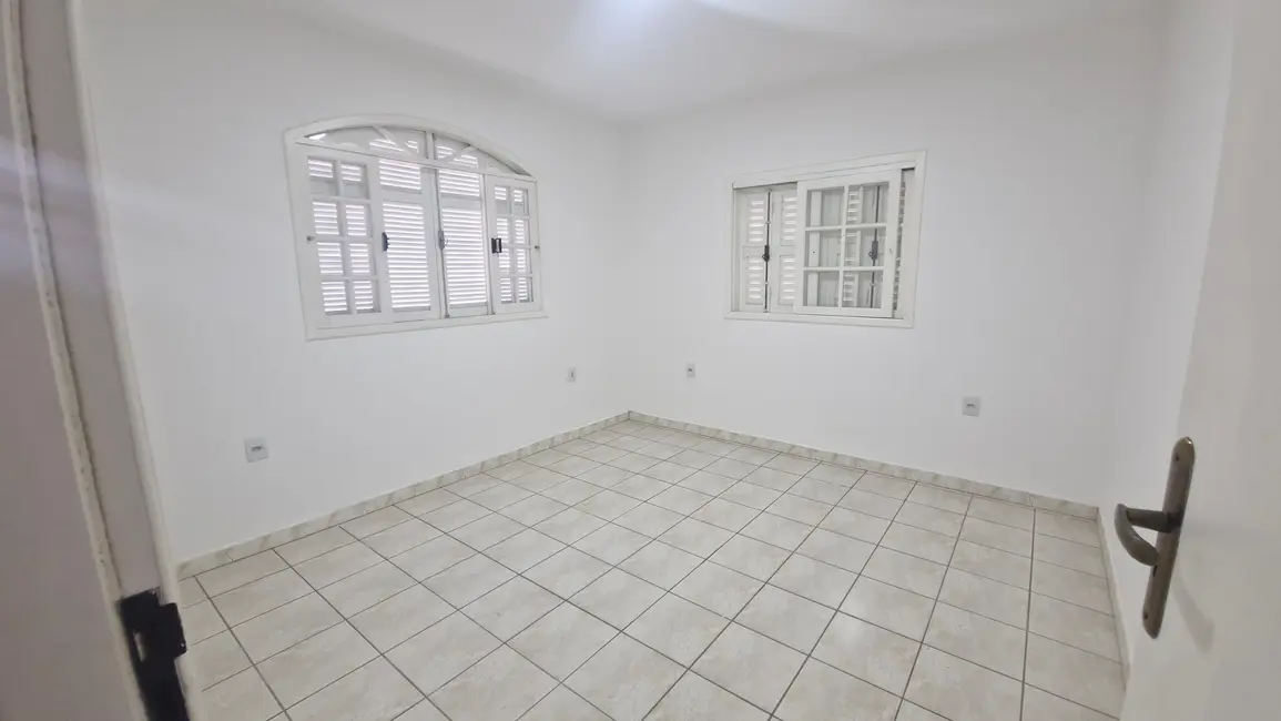 Foto 5 de Sala Comercial com 2 quartos para alugar, 1232m2 em Garopaba - SC