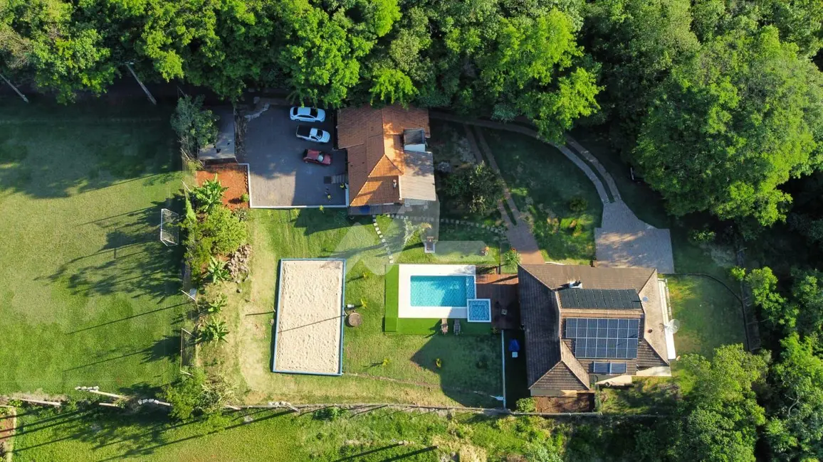 Chácara com 3 quartos à venda, 373m2 em Jardim Coopagro, Toledo - PR - imagem 5 Foto 5 de Chácara com 3 quartos à venda, 373m2 em Jardim Coopagro, Toledo - PR