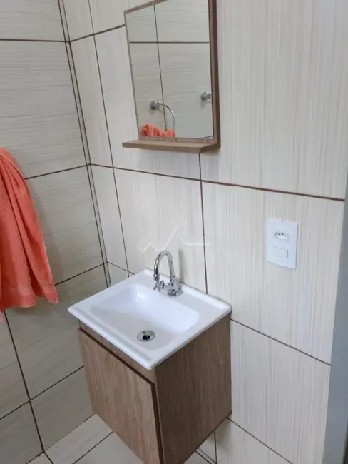 Casa com 3 quartos à venda, 128m2 em Centro, Toledo - PR - imagem 3 Foto 3 de Casa com 3 quartos à venda, 128m2 em Centro, Toledo - PR