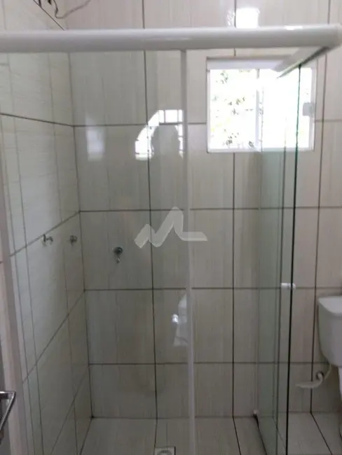 Casa com 3 quartos à venda, 128m2 em Centro, Toledo - PR - imagem 2 Foto 2 de Casa com 3 quartos à venda, 128m2 em Centro, Toledo - PR