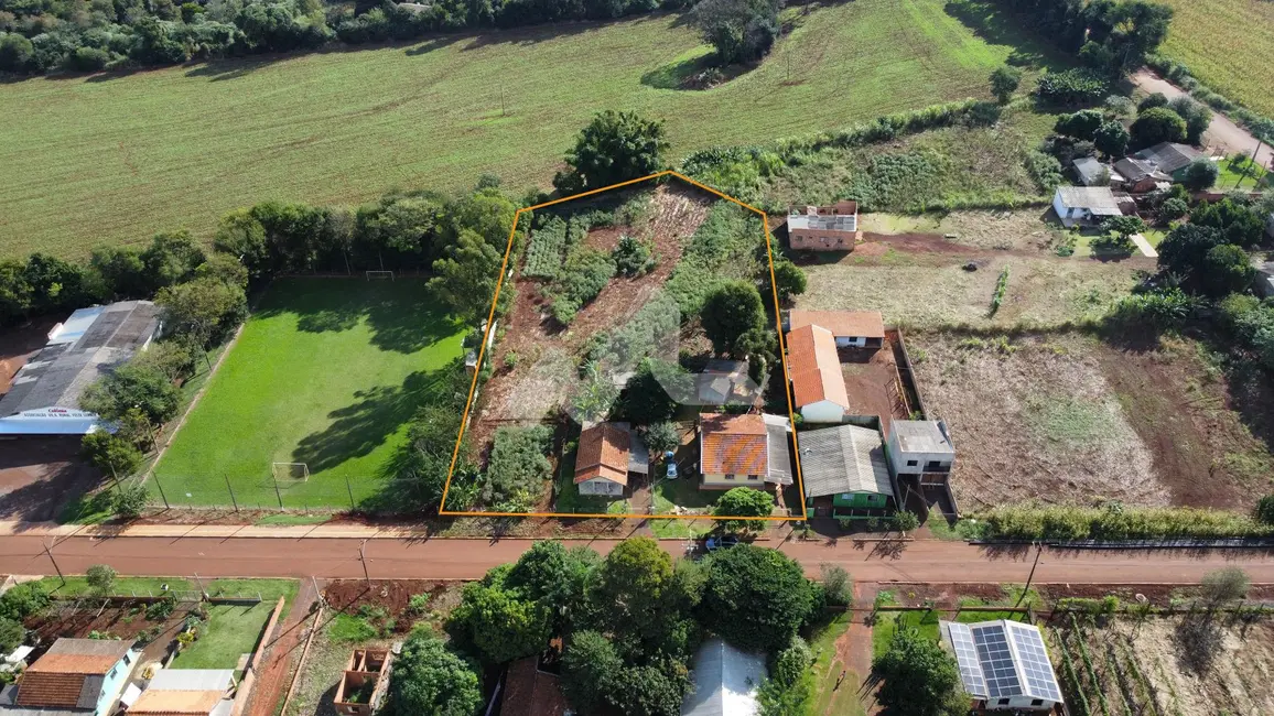 Chácara com 2 quartos à venda, 140m2 em São Francisco, Toledo - PR - imagem 3 Foto 3 de Chácara com 2 quartos à venda, 140m2 em São Francisco, Toledo - PR