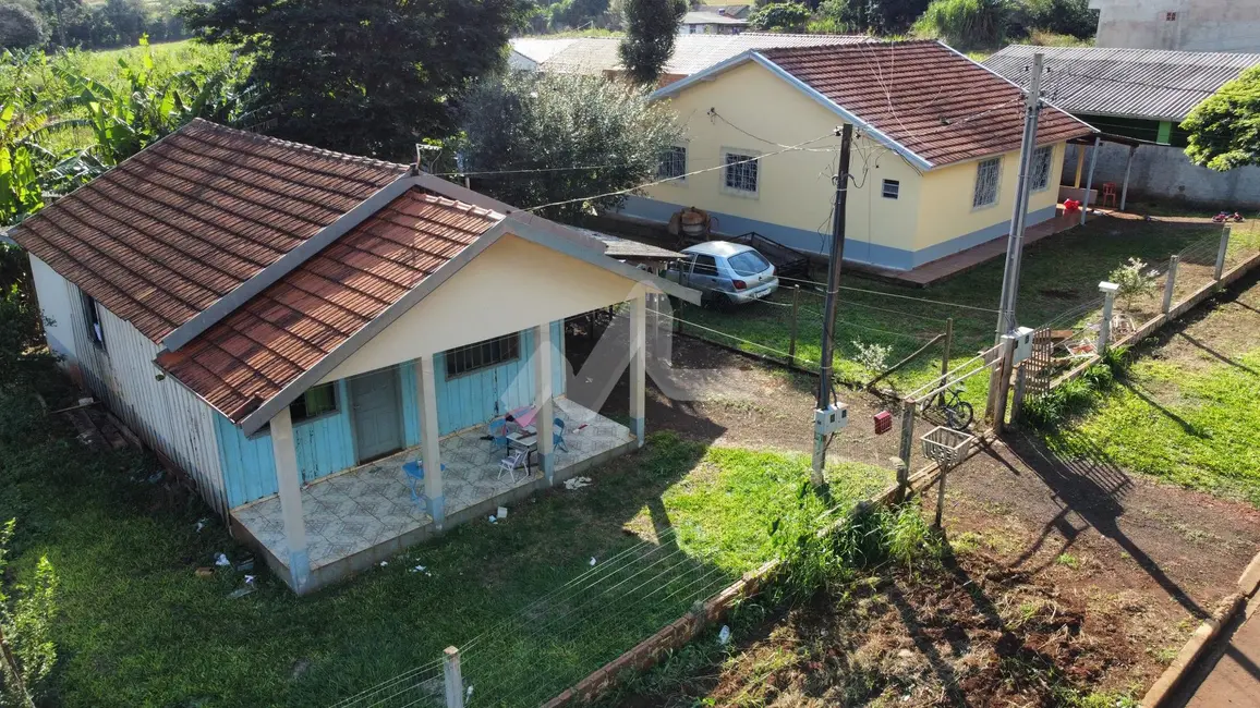 Chácara com 2 quartos à venda, 140m2 em São Francisco, Toledo - PR - imagem 4 Foto 4 de Chácara com 2 quartos à venda, 140m2 em São Francisco, Toledo - PR