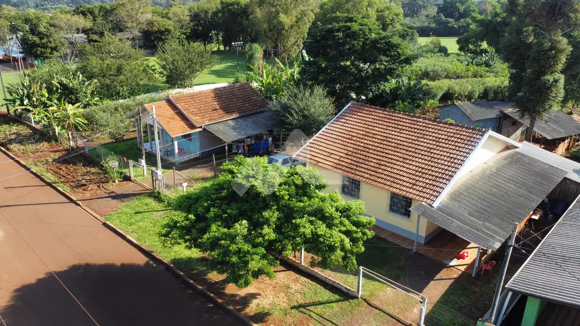 Chácara com 2 quartos à venda, 140m2 em São Francisco, Toledo - PR - imagem 5 Foto 5 de Chácara com 2 quartos à venda, 140m2 em São Francisco, Toledo - PR
