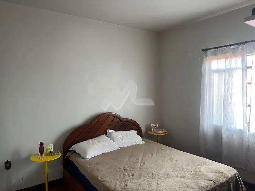 Casa com 3 quartos à venda, 135m2 em Centro, Toledo - PR - imagem 5 Foto 5 de Casa com 3 quartos à venda, 135m2 em Centro, Toledo - PR