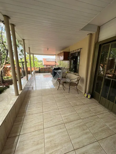 Casa com 3 quartos à venda, 135m2 em Centro, Toledo - PR - imagem 6 Foto 6 de Casa com 3 quartos à venda, 135m2 em Centro, Toledo - PR