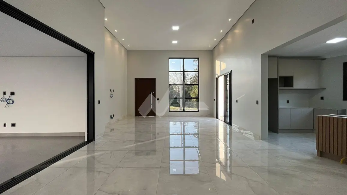 Casa com 3 quartos à venda, 306m2 em Vila Industrial, Toledo - PR - imagem 6 Foto 6 de Casa com 3 quartos à venda, 306m2 em Vila Industrial, Toledo - PR