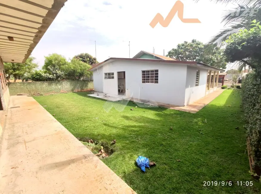 Casa com 3 quartos à venda, 125m2 em Jardim Porto Alegre, Toledo - PR - imagem 4 Foto 4 de Casa com 3 quartos à venda, 125m2 em Jardim Porto Alegre, Toledo - PR