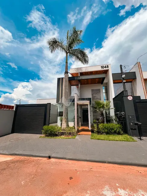 Casa com 2 quartos à venda, 135m2 em Jardim Gisela, Toledo - PR - imagem 4 Foto 4 de Casa com 2 quartos à venda, 135m2 em Jardim Gisela, Toledo - PR