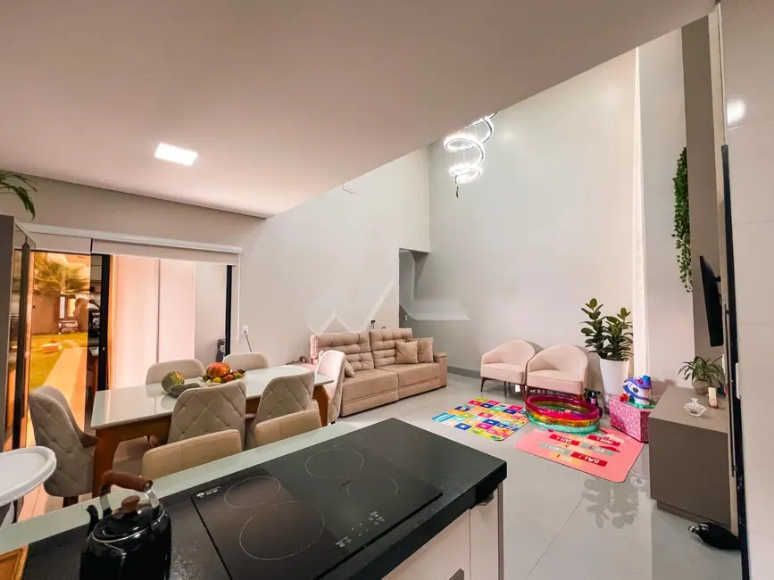 Casa com 2 quartos à venda, 135m2 em Jardim Gisela, Toledo - PR - imagem 9 Foto 9 de Casa com 2 quartos à venda, 135m2 em Jardim Gisela, Toledo - PR