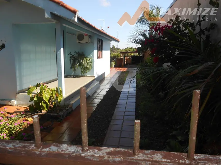 Foto 3 de Casa com 2 quartos à venda, 131m2 em Jardim Porto Alegre, Toledo - PR