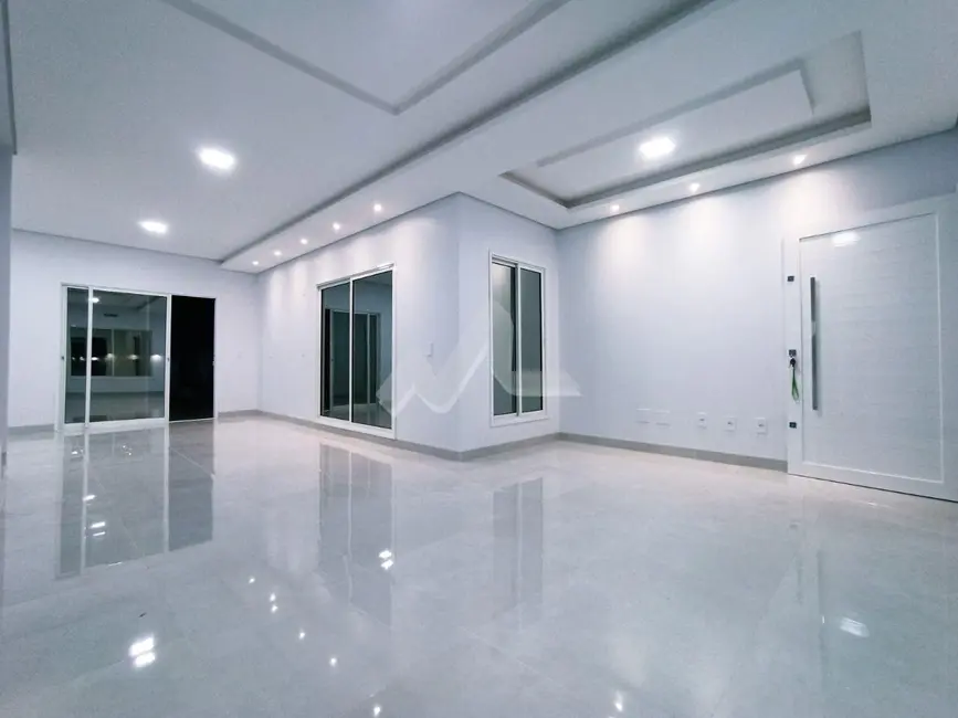 Foto 6 de Sobrado com 3 quartos à venda, 175m2 em Jardim Concórdia, Toledo - PR