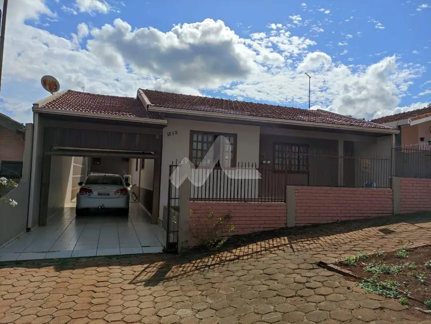 Foto 1 de Casa com 2 quartos à venda, 182m2 em Centro, Toledo - PR