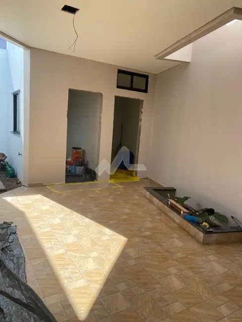 Casa com 3 quartos à venda, 165m2 em Vila Industrial, Toledo - PR - imagem 4 Foto 4 de Casa com 3 quartos à venda, 165m2 em Vila Industrial, Toledo - PR