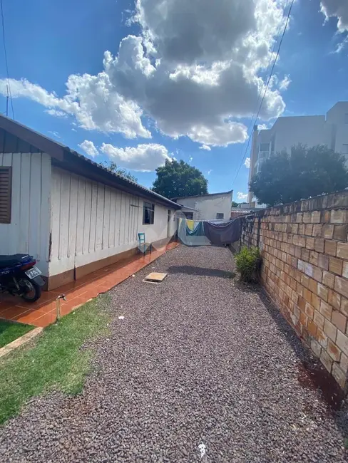 Casa com 3 quartos à venda, 750m2 em Vila Industrial, Toledo - PR - imagem 4 Foto 4 de Casa com 3 quartos à venda, 750m2 em Vila Industrial, Toledo - PR