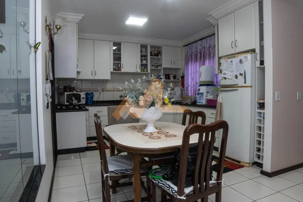 Casa com 3 quartos à venda, 180m2 em Jardim La Salle, Toledo - PR - imagem 9 Foto 9 de Casa com 3 quartos à venda, 180m2 em Jardim La Salle, Toledo - PR