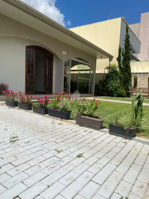 Casa com 3 quartos à venda, 265m2 em Vila Industrial, Toledo - PR - imagem 9 Foto 9 de Casa com 3 quartos à venda, 265m2 em Vila Industrial, Toledo - PR