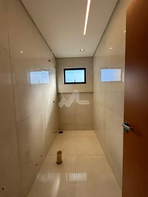 Sobrado com 3 quartos à venda, 162m2 em Jardim Gisela, Toledo - PR - imagem 7 Foto 7 de Sobrado com 3 quartos à venda, 162m2 em Jardim Gisela, Toledo - PR