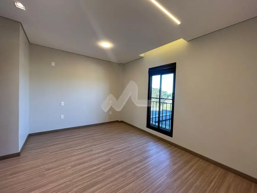 Sobrado com 3 quartos à venda, 162m2 em Jardim Gisela, Toledo - PR - imagem 6 Foto 6 de Sobrado com 3 quartos à venda, 162m2 em Jardim Gisela, Toledo - PR