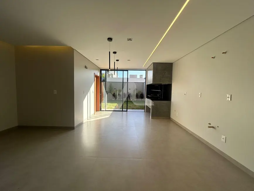 Sobrado com 3 quartos à venda, 162m2 em Jardim Gisela, Toledo - PR - imagem 5 Foto 5 de Sobrado com 3 quartos à venda, 162m2 em Jardim Gisela, Toledo - PR