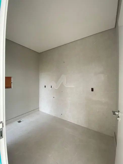 Casa com 3 quartos à venda, 160m2 em Vila Industrial, Toledo - PR - imagem 1 Foto 1 de Casa com 3 quartos à venda, 160m2 em Vila Industrial, Toledo - PR